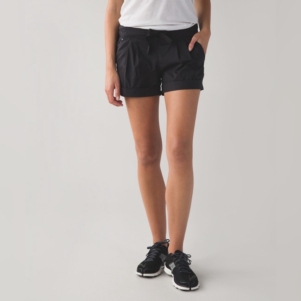 Lululemon Spring Break Away Short